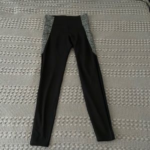 Old Navy Full Length leggings with side pockets